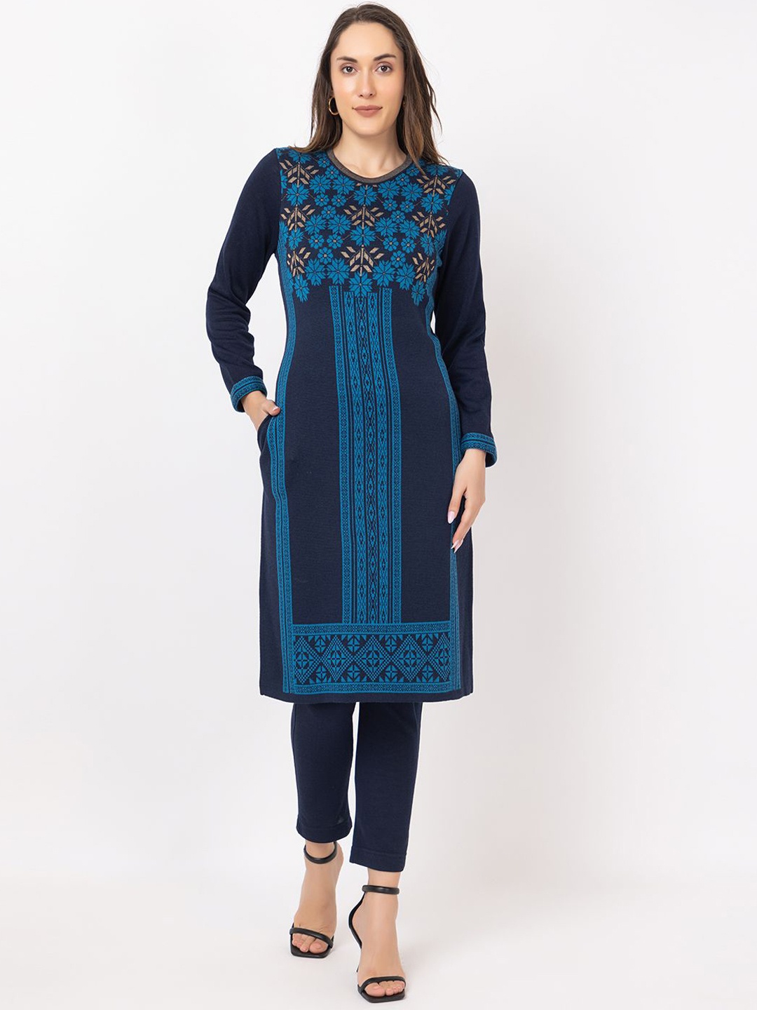 

KEIKO Women Floral Embroidered Thread Work Jacquard Kurta, Navy blue