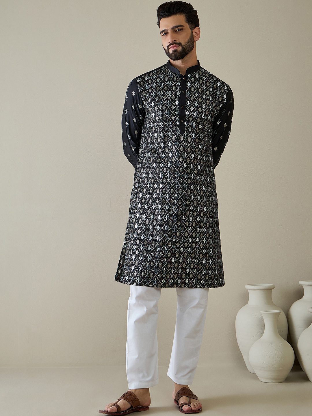 

Anouk Men Embroidered Thread Work Kurta, Black