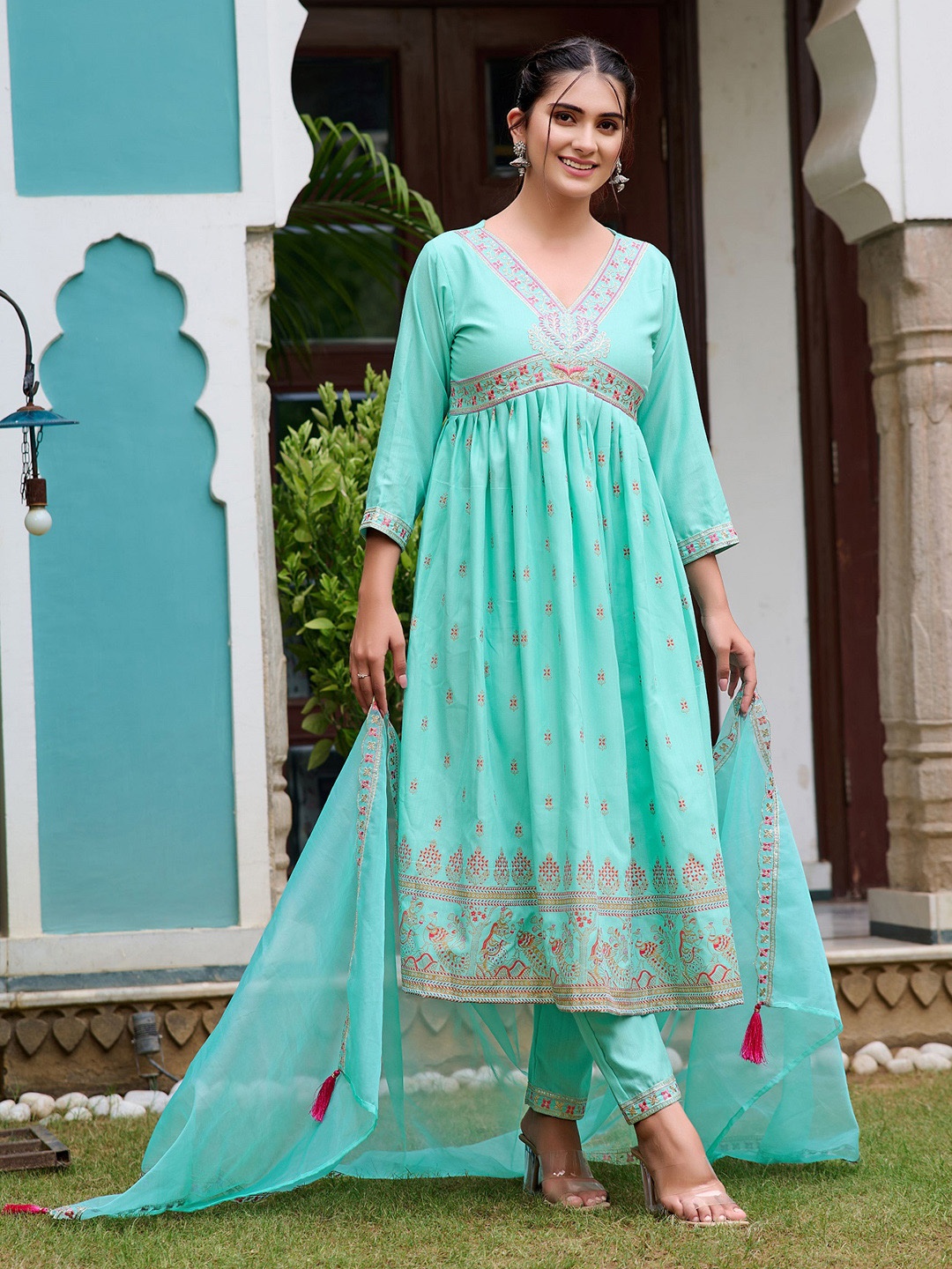 

CaniBani Ethnic Motifs Embroidered Regular Anarkali Kurta with Trousers & Dupatta, Sea green