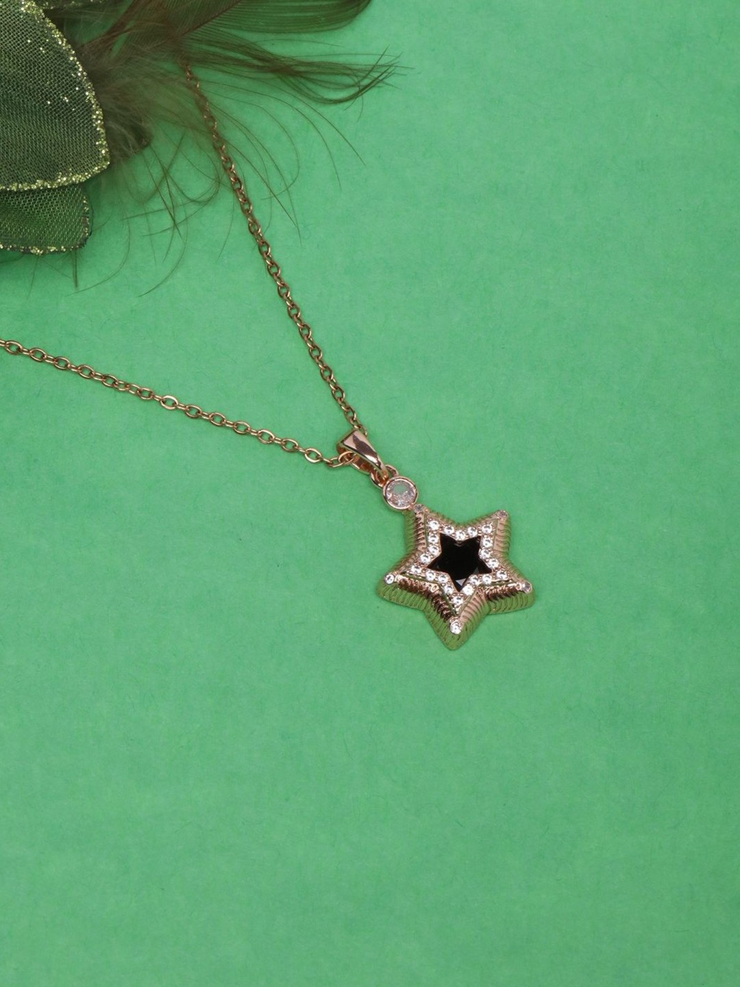 

KPOP Rose Gold-Plated Pendant With Chain