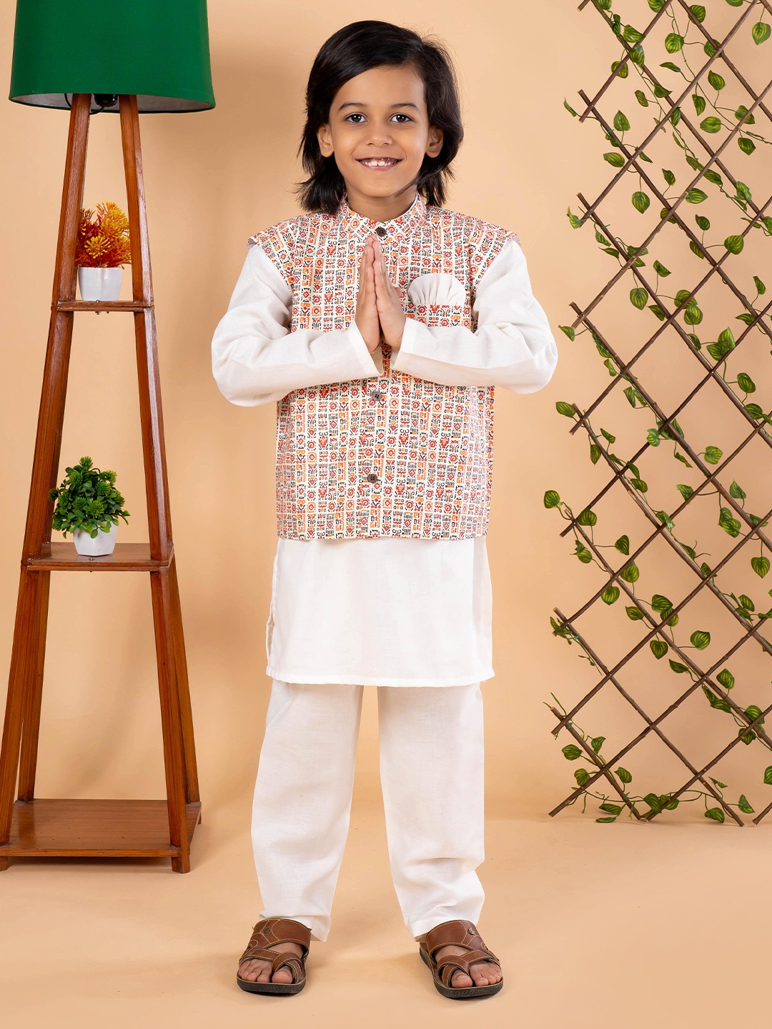 

BEBE UNICORN Boys Mandarin Collar Pure Cotton Straight Kurta with Trouser and Nehru Jacket, White