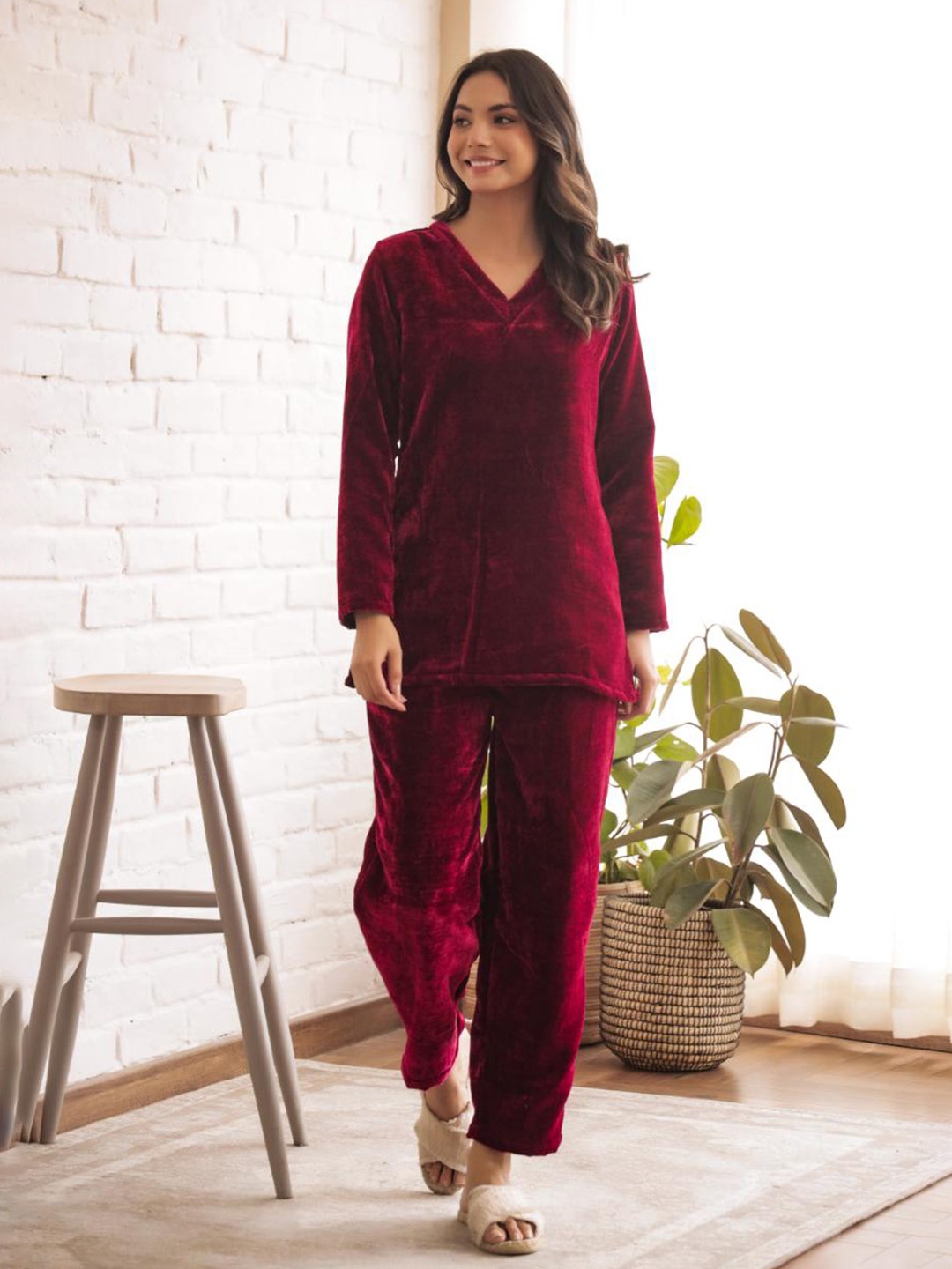 

FLAVIA CREATION Women Super Soft Woollen Night Suit, Maroon