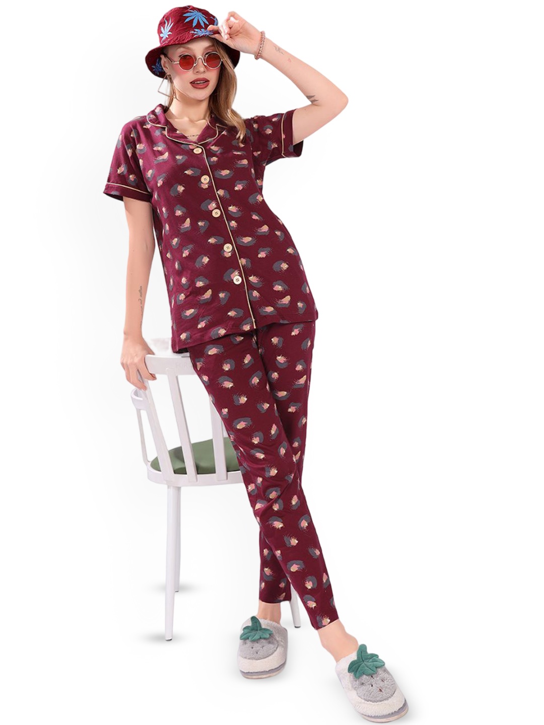 

FOMTI Women Printed Night suit, Maroon