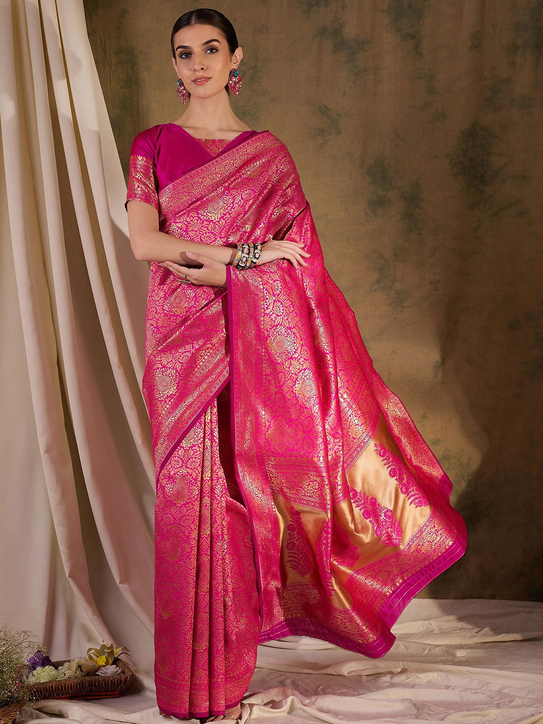

Maroosh Ethnic Motifs Zari Banarasi Saree, Pink