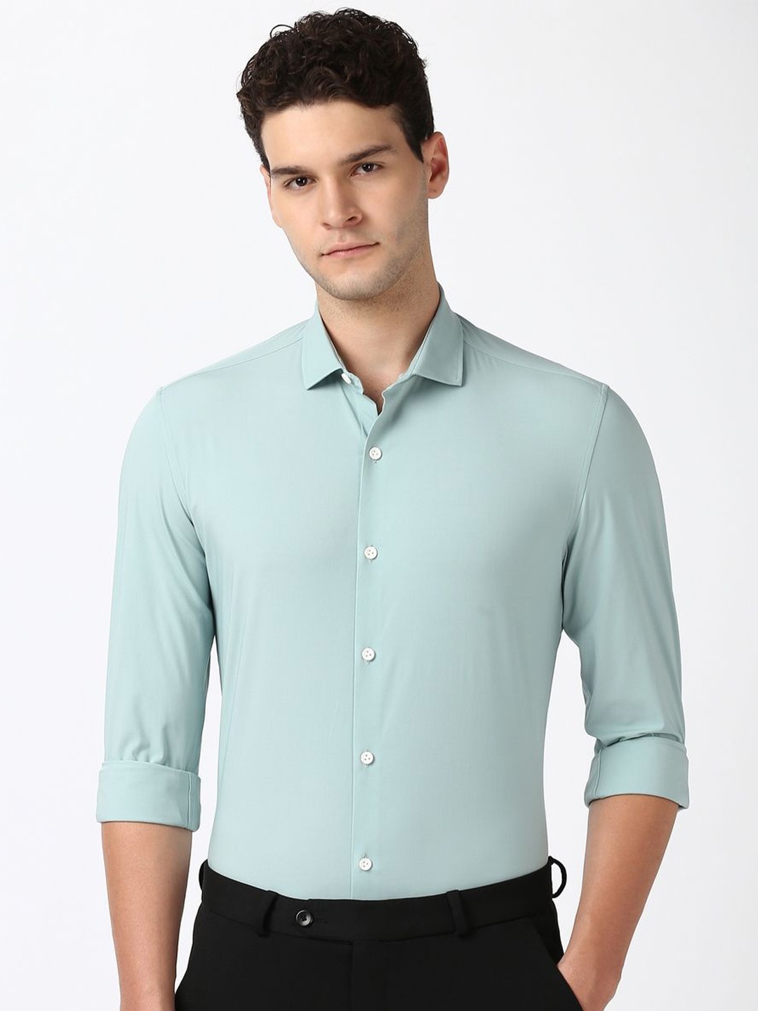 

Peter England Men Super Spread Collar Solid Slim Fit Formal Shirt, Green