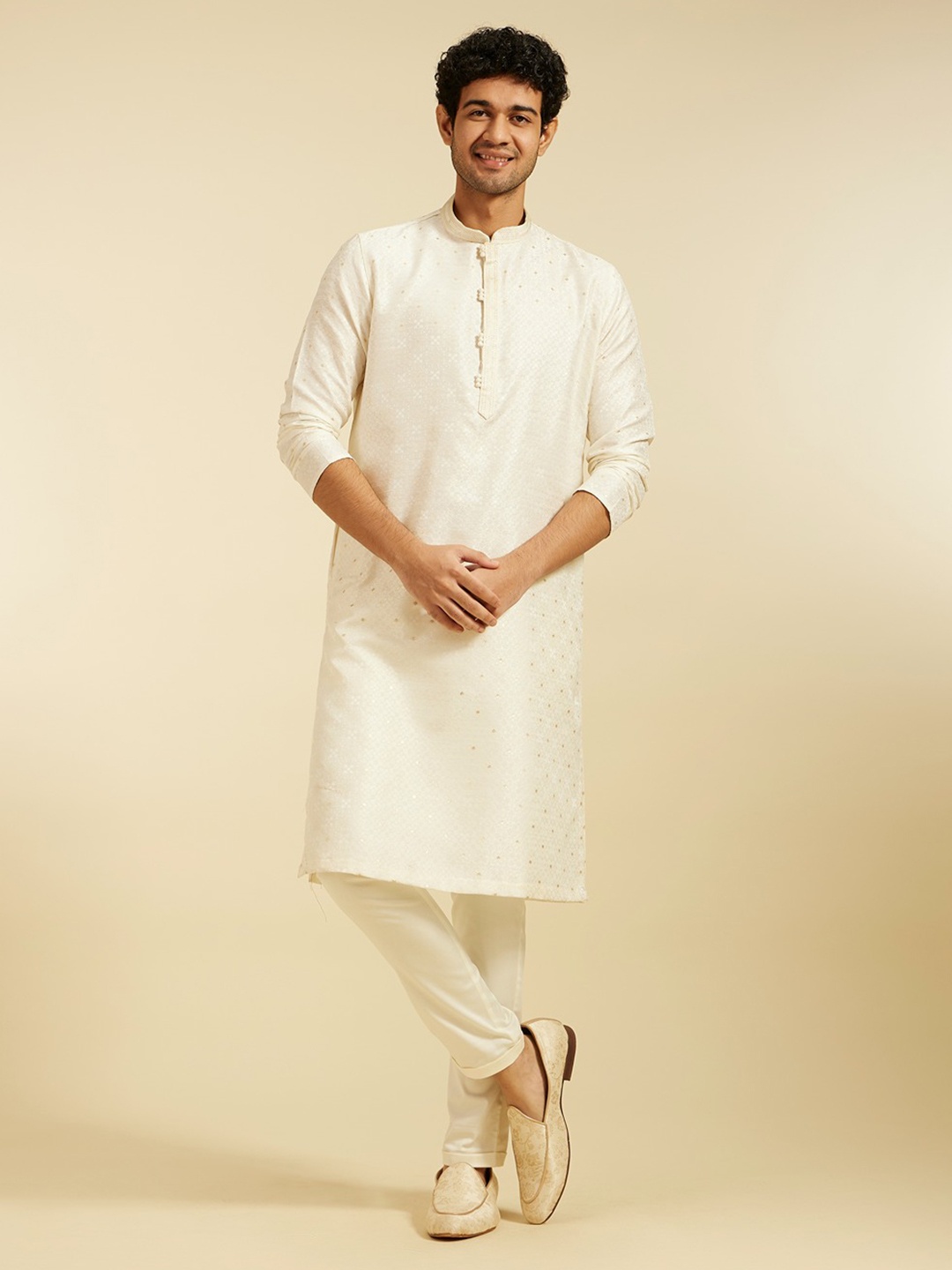 

Diwas by Manyavar Men Ethnic Motifs Woven Design Mandarin Collar Straight Kurta, Cream