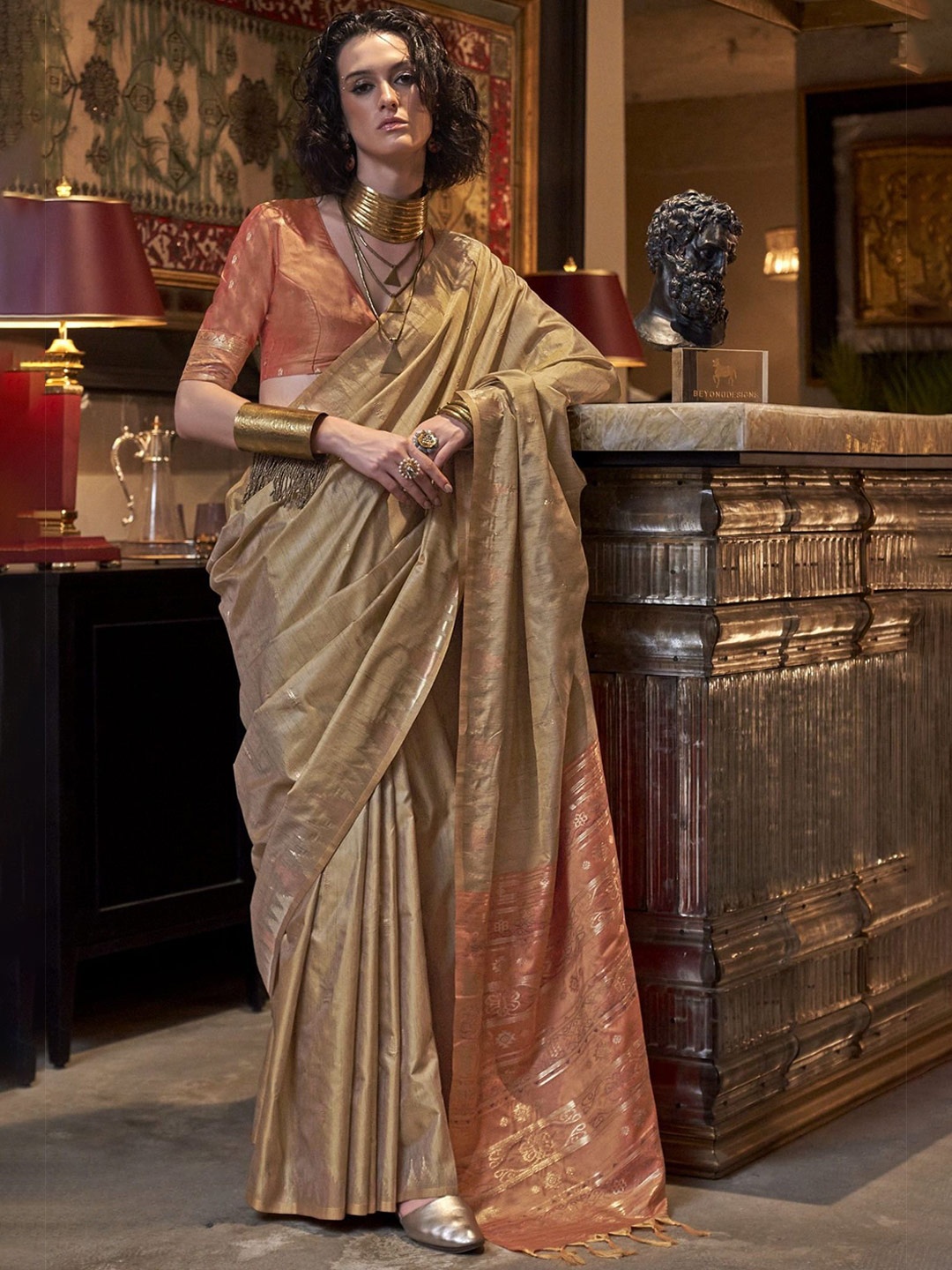 

MySilkLove Woven Design Zari Banarasi Saree, Cream