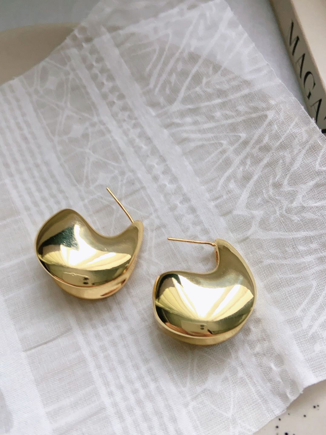 

Krelin Gold-Plated Teardrop Shaped Stainless Steel Antique Drop Earrings