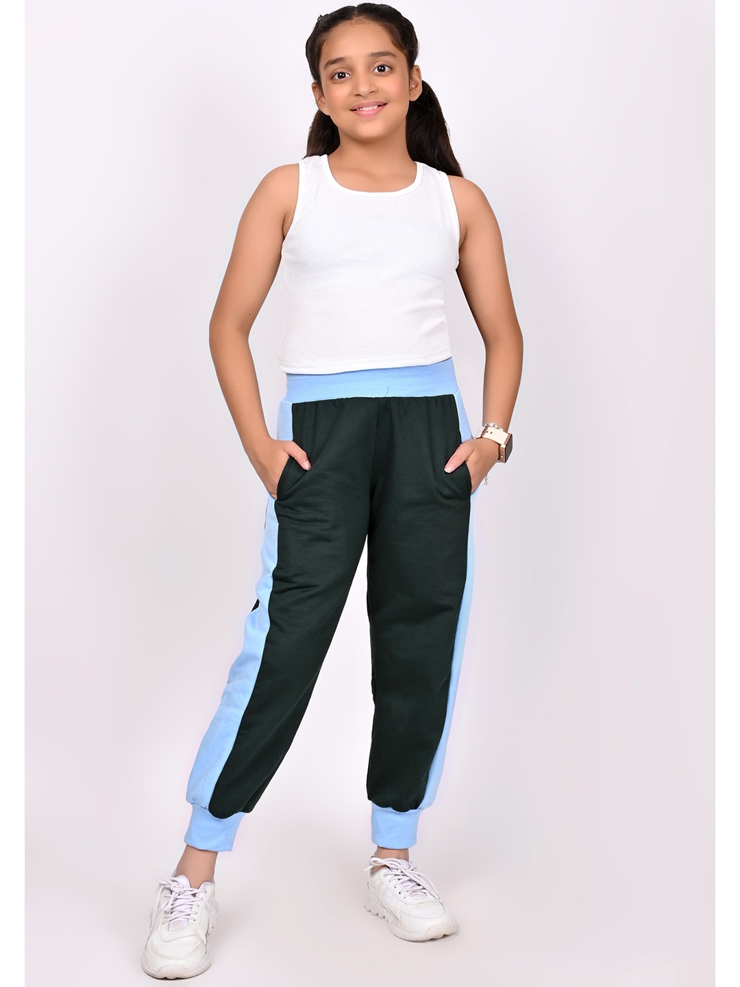 

BAESD Girls Mid-Rise Regular Fit Jogger Track Pants, Green