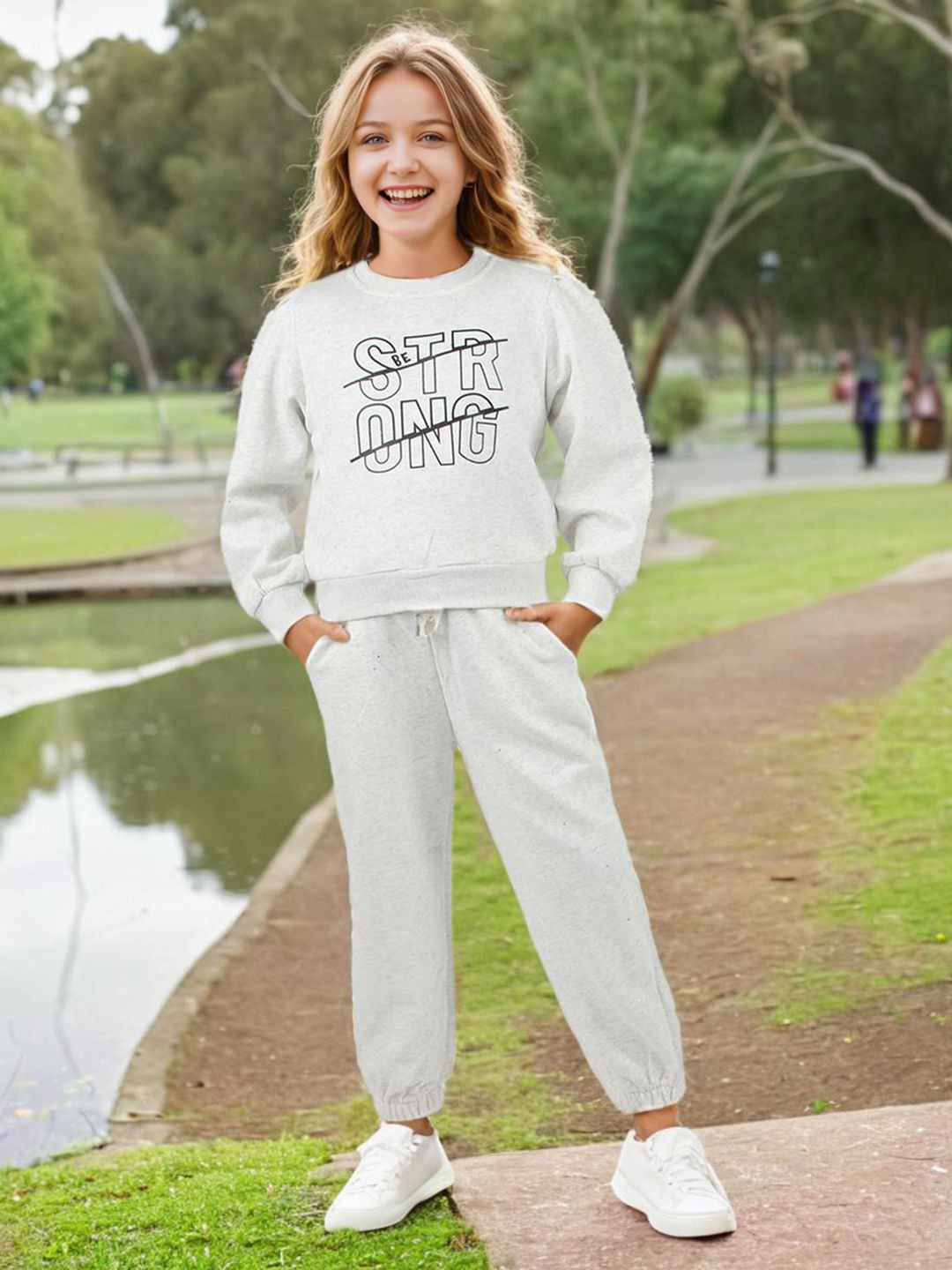 

INCLUD Girls Printed Sweatshirt with Trouser Set, Grey