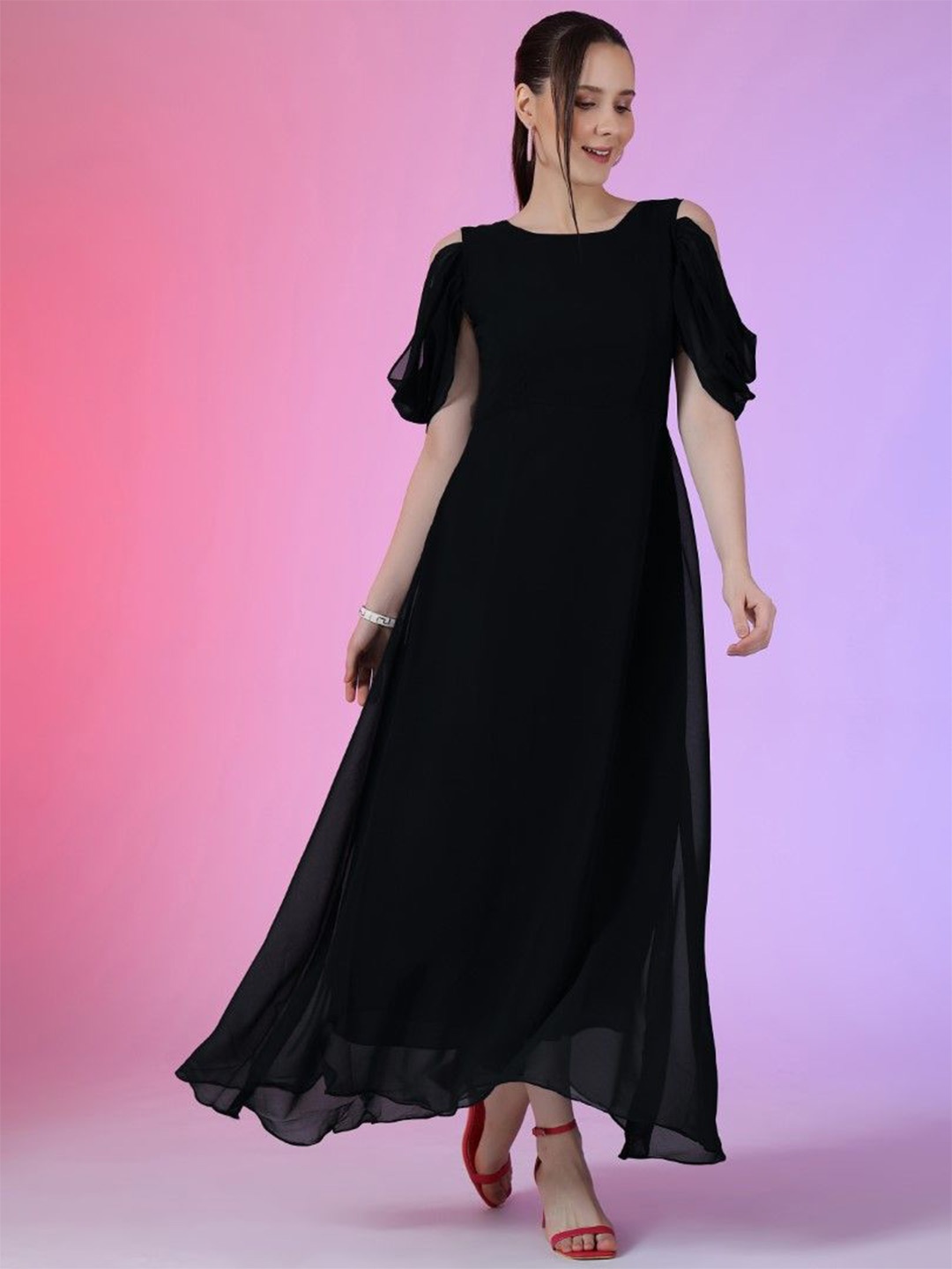 

Raiyani Enterprise Solid Bell Sleeve Applique Fit & Flare Maxi Dress, Black