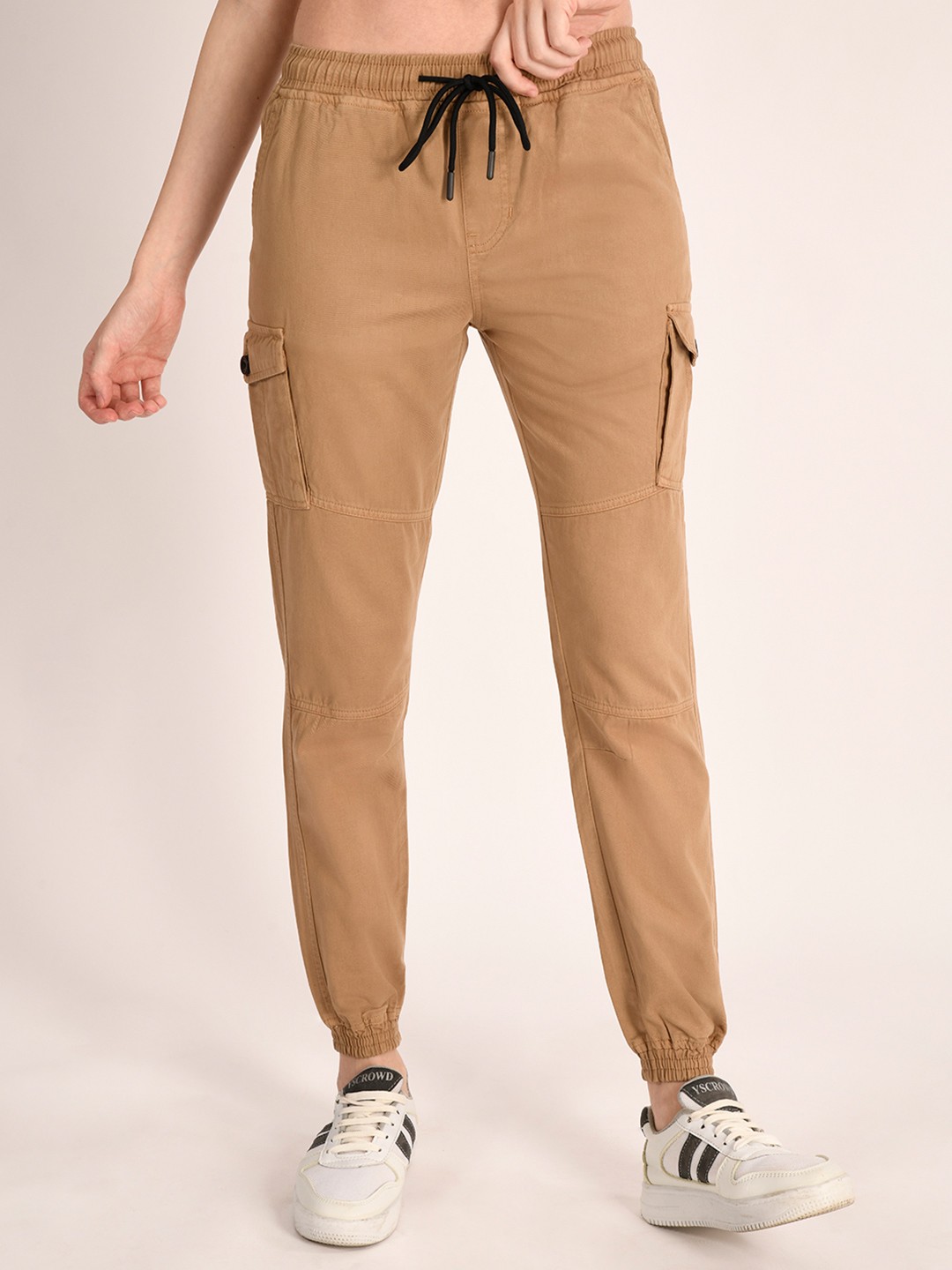 

The Roadster Lifestyle Co Women Cotton Regular Fit Cargo Jogger, Beige