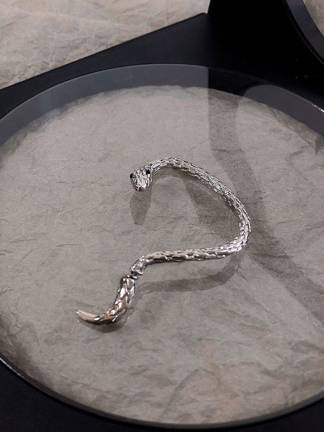 

Krelin Stainless Steel Animal Shaped Ear Cuff, Silver