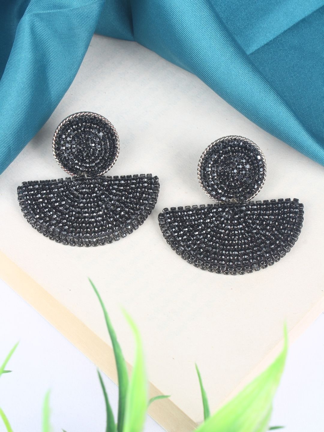 

KPOP Rhinestone Contemporary Drop Earrings, Silver