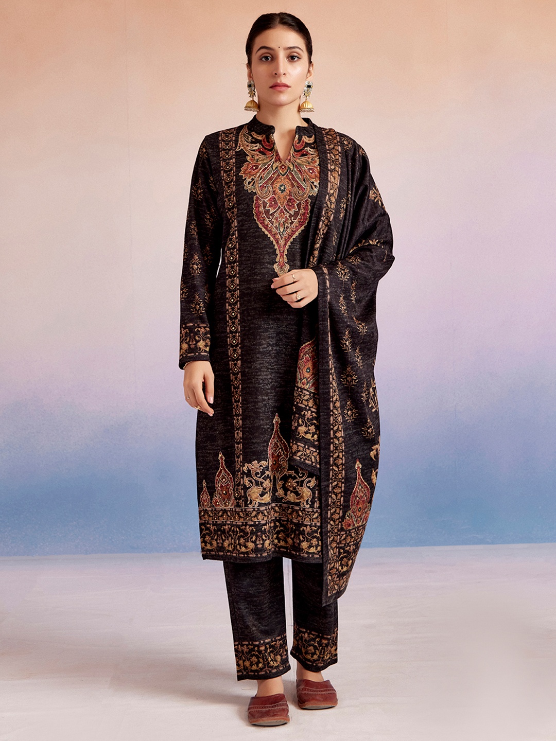 

Jaipur Kurti Woolen Ethnic Printed Kurta Set With Dupatta, Black