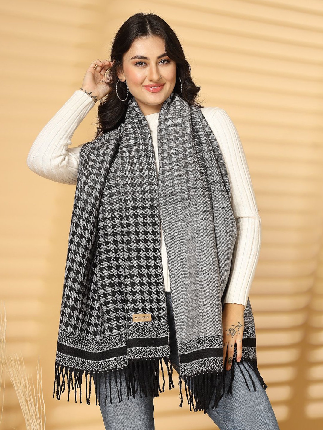 

Mafadeny Women Woven Design Stole, Grey