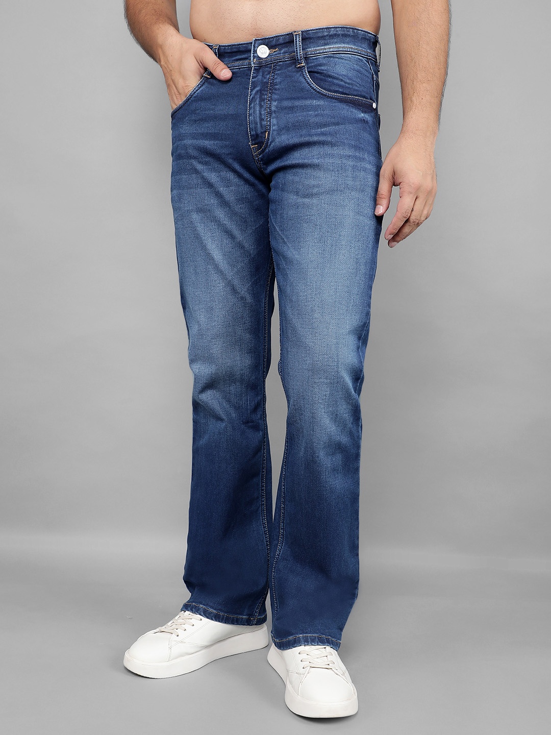 

COBB Men Slim Fit Light Fade Jeans, Blue