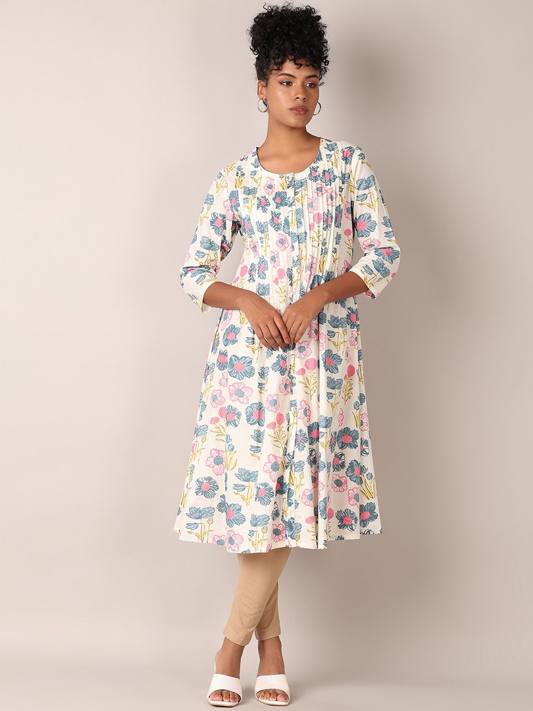 

V-Mart Women Cotton Floral Printed Kurta, Yellow
