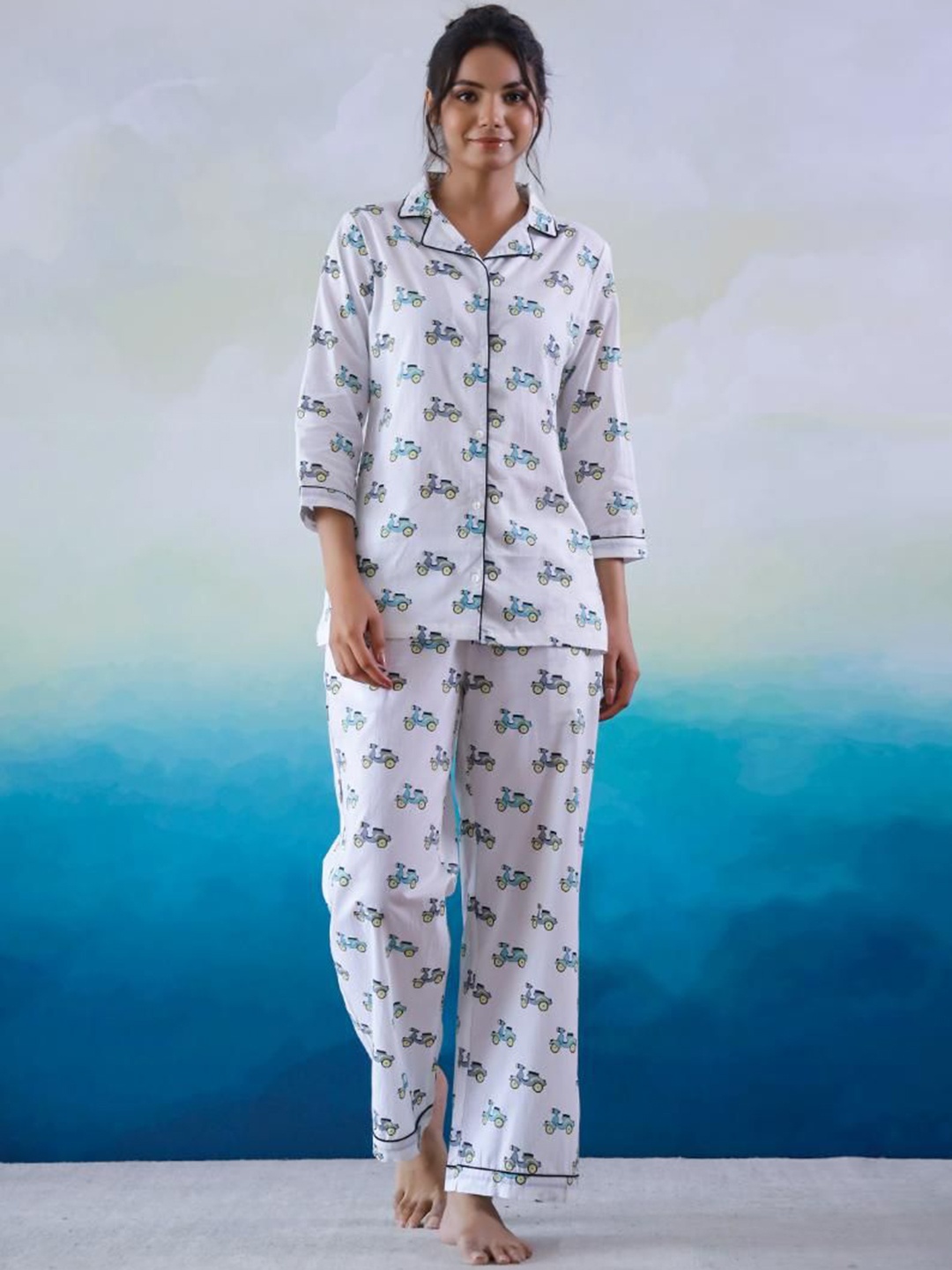 

FLAVIA CREATION Women Conversational Printed Pure Cotton Night suit, White
