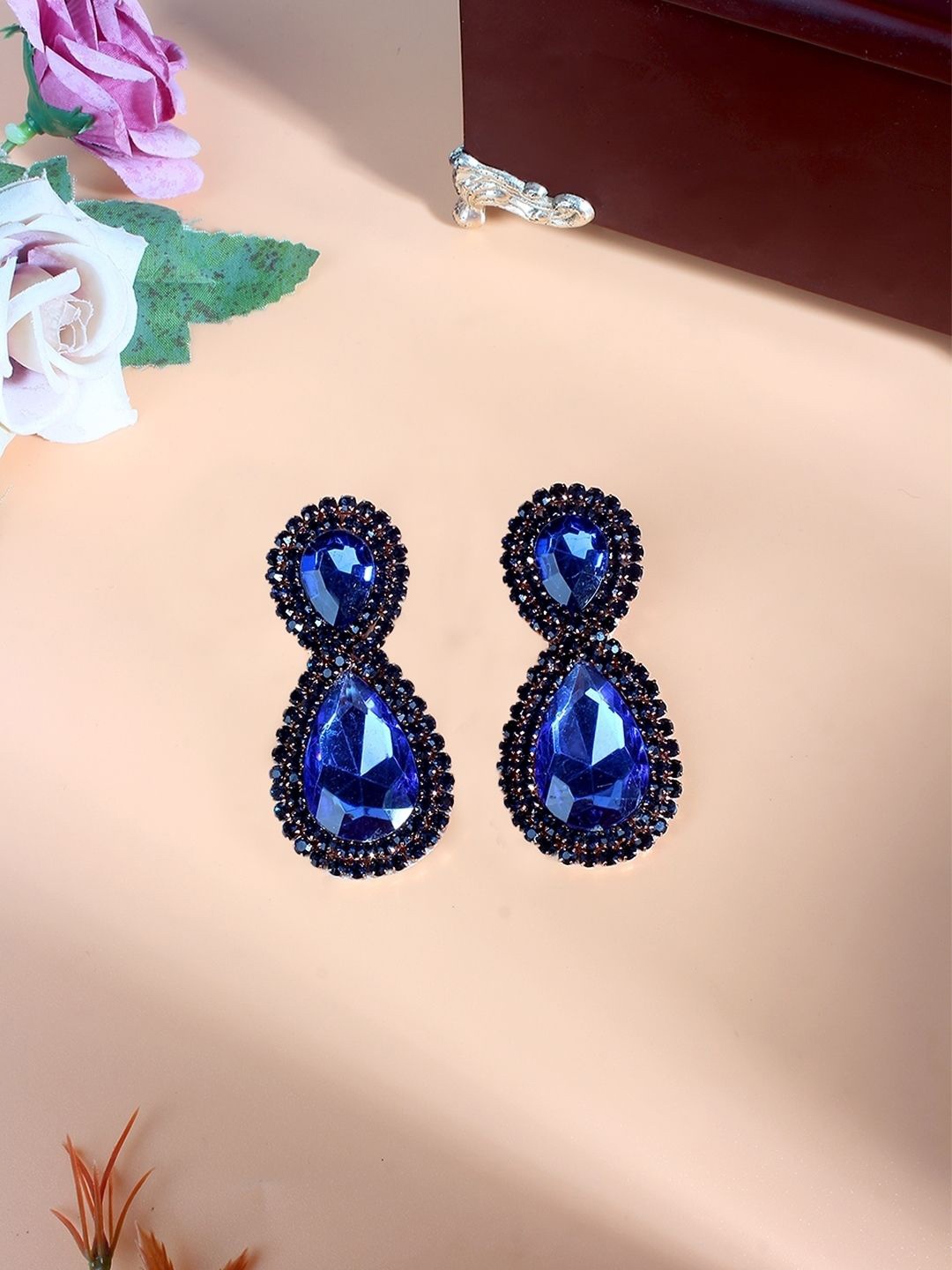 

KPOP Contemporary Studs Earrings, Rose gold