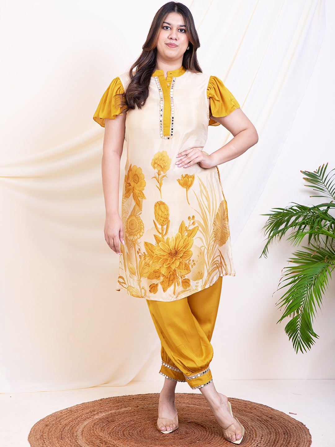 

DEEBACO Plus Size Floral Printed Tunic & Trouser With Inner Top Co-Ords, Yellow
