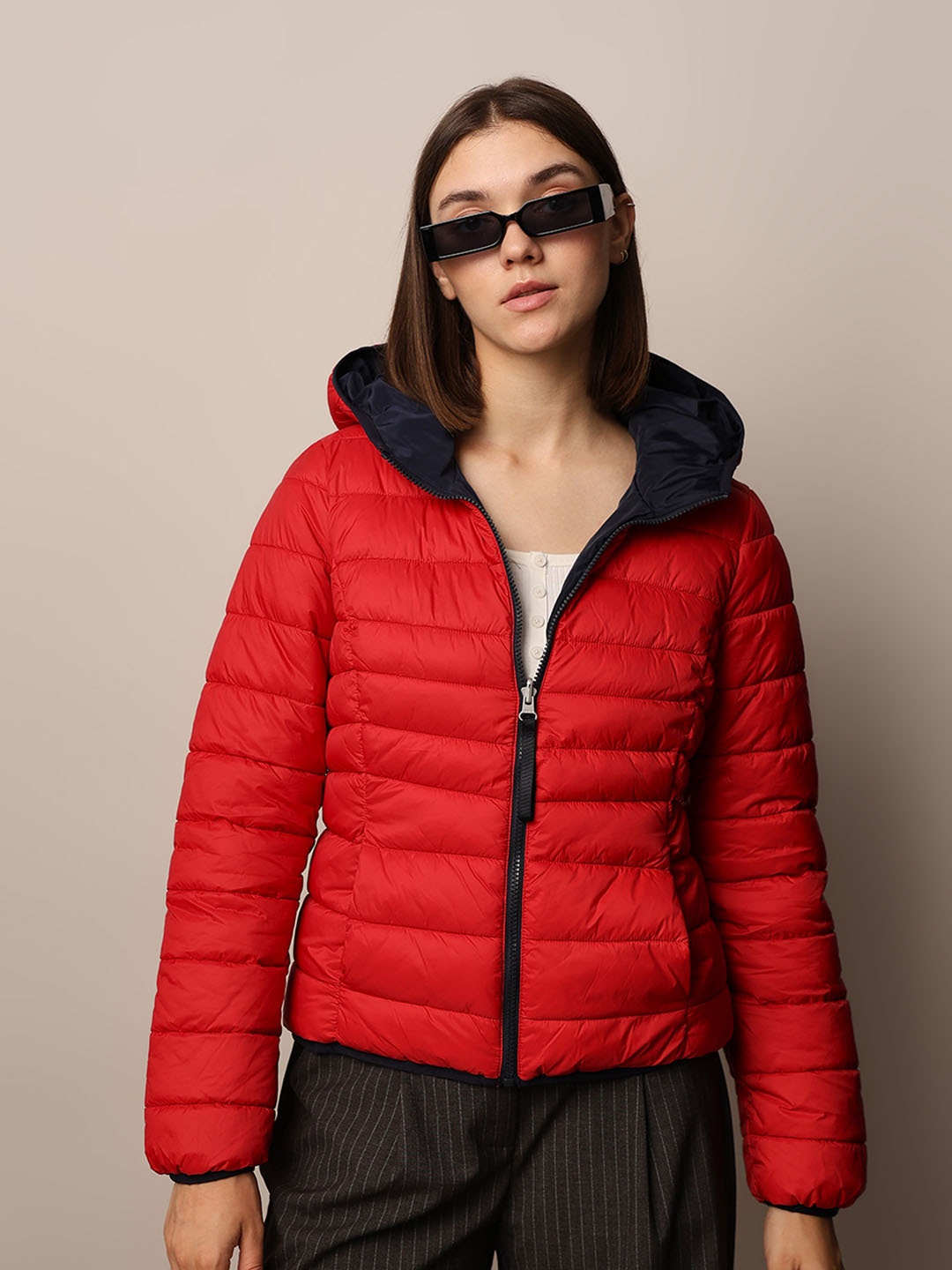 

ONLY Women Hooded Solid Nylon Casual Puffer Jacket, Red