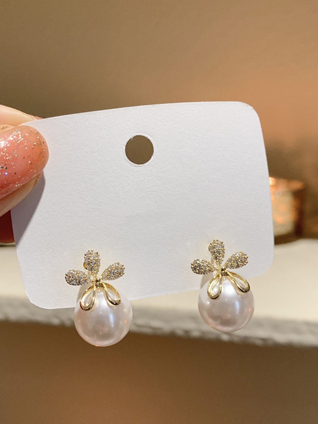 

Krelin Floral Studs Earrings, Gold