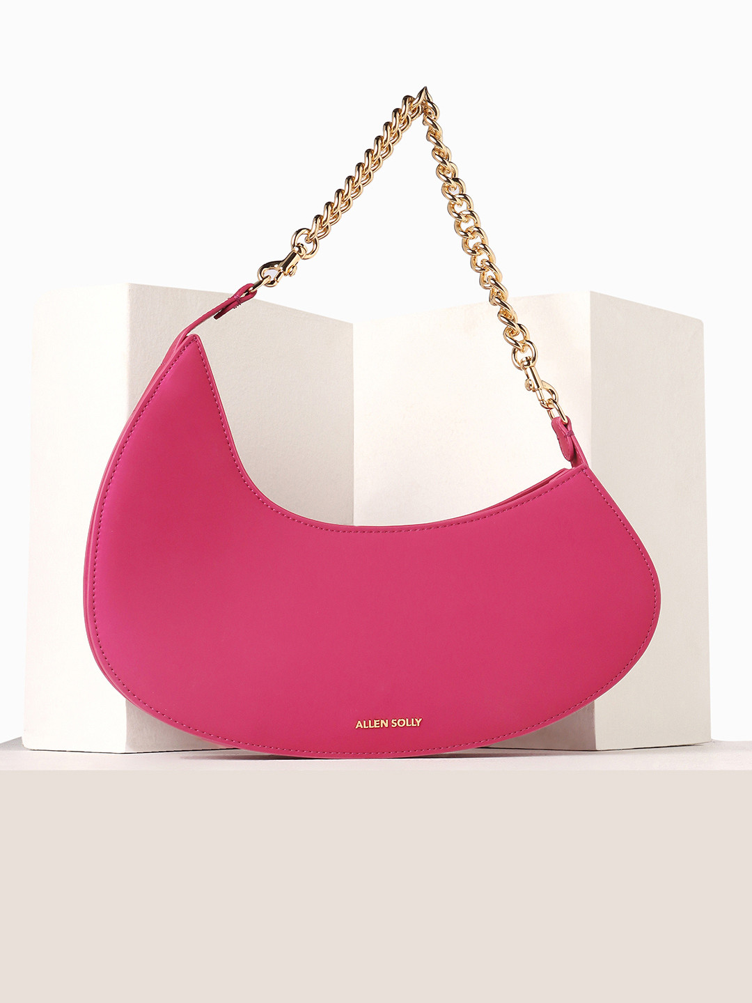 

Allen Solly Woman Solid Oversized Sling Bag With Detachable Sling Strap, Pink