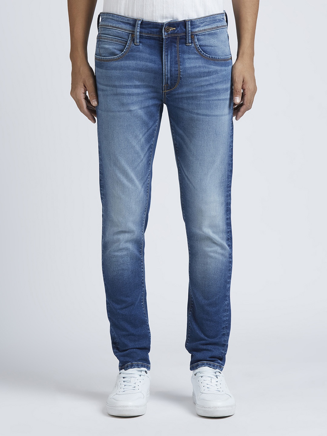 

Pepe Jeans Men Chinox Light Fade Stretchable Jeans, Blue