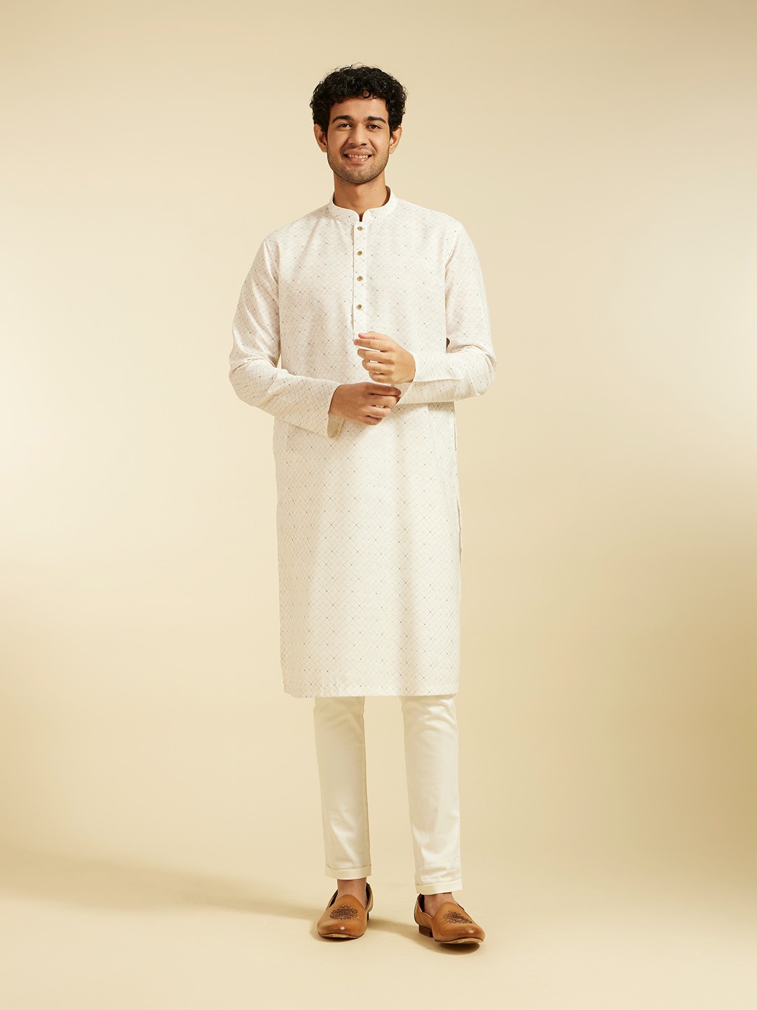 

Diwas by Manyavar Men Geometric Woven Design Mandarin Collar Straight Kurta, Cream
