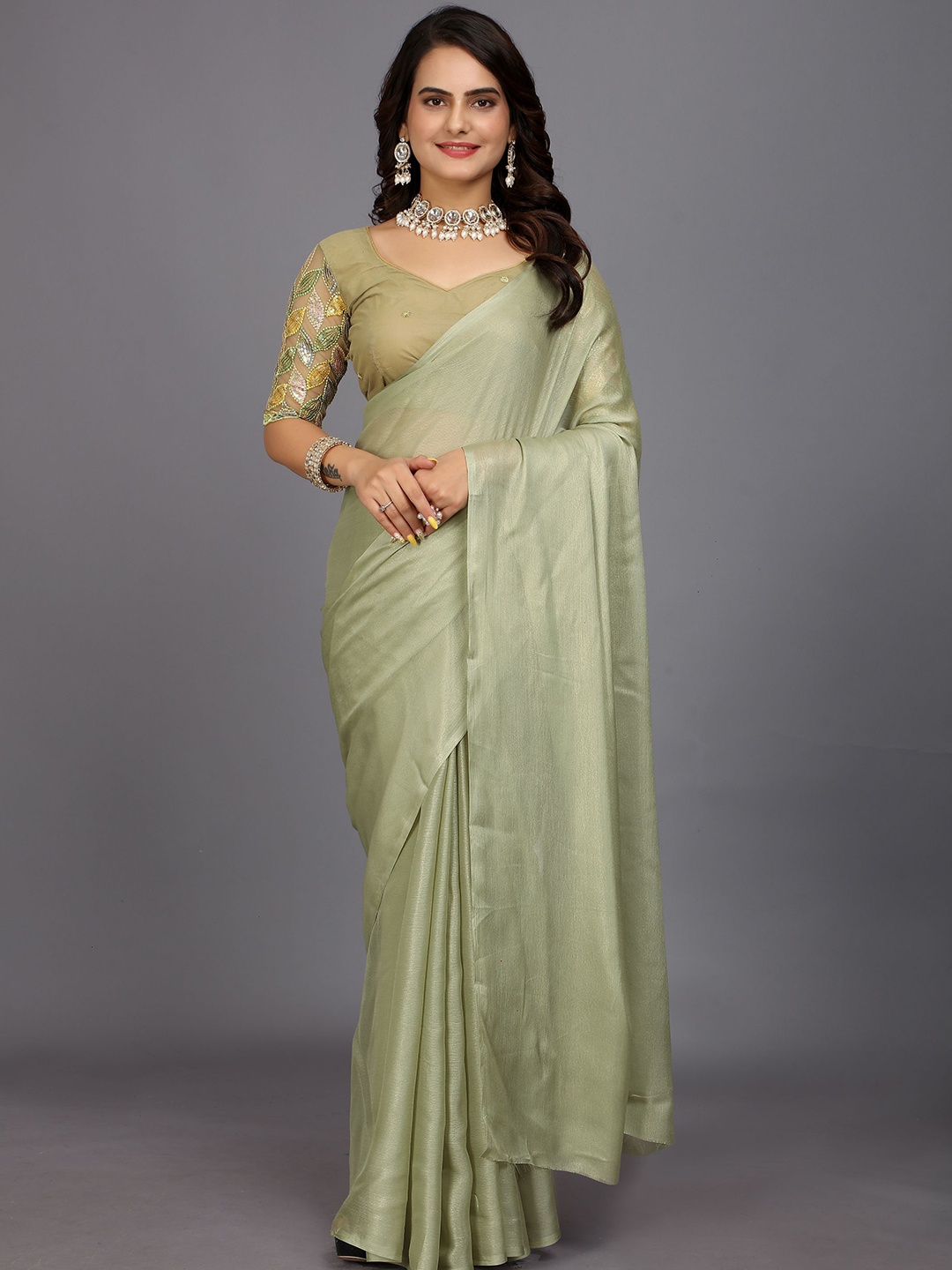 

Rhey Solid Saree Saree with Embroidered Blouse, Green
