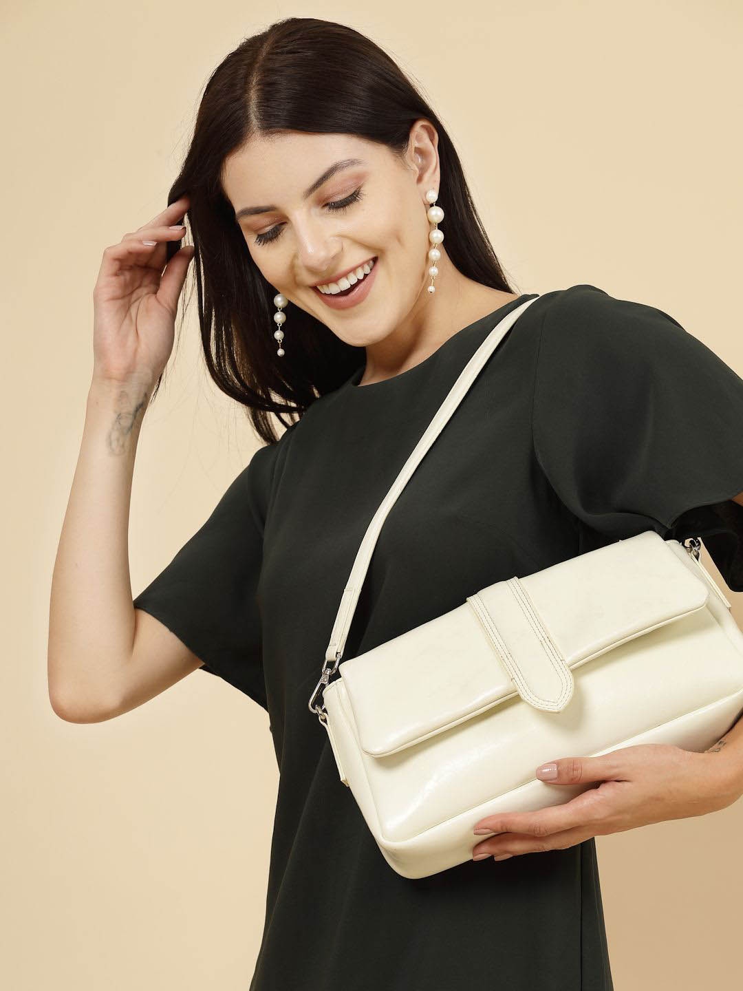 

DressBerry Women Structured Shoulder Bag, White