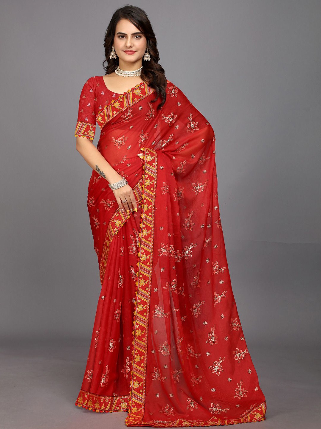 

Aardiva Floral Printed Saree, Red