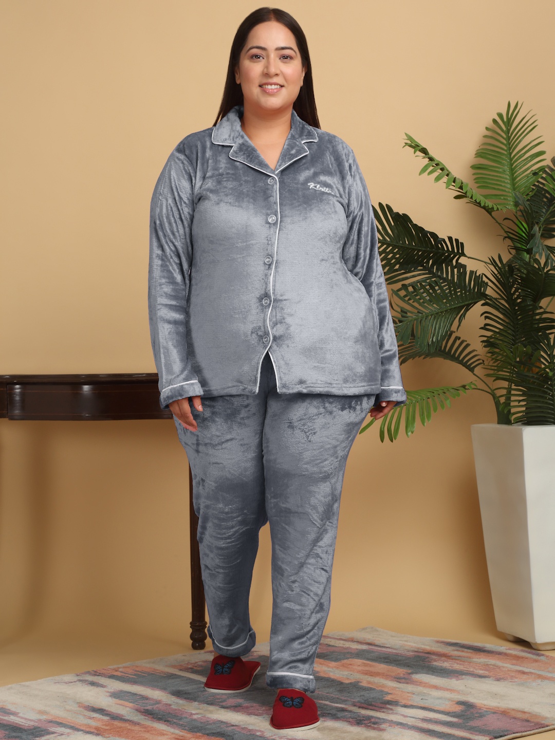 

KLOTTHE Women Lapel Collar Long Sleeves Wool Night Suit, Grey