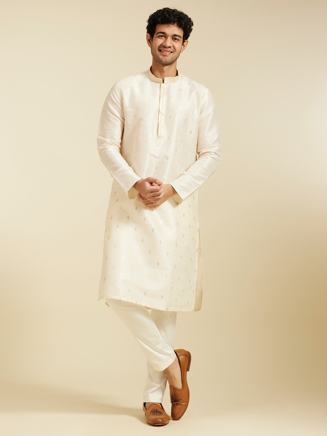 

Diwas by Manyavar Men Embroidered Sequinned Mandarin Collar Straight Kurta, Cream