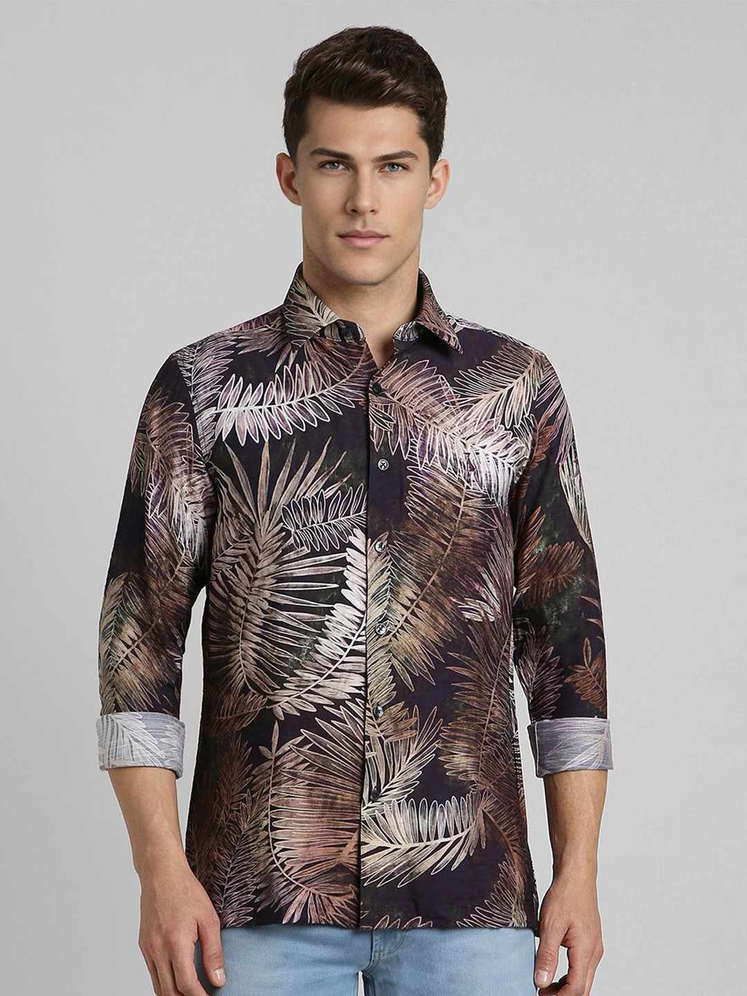 

SIMON CARTER LONDON Men Spread Collar Abstract Printed Casual Shirt, Brown