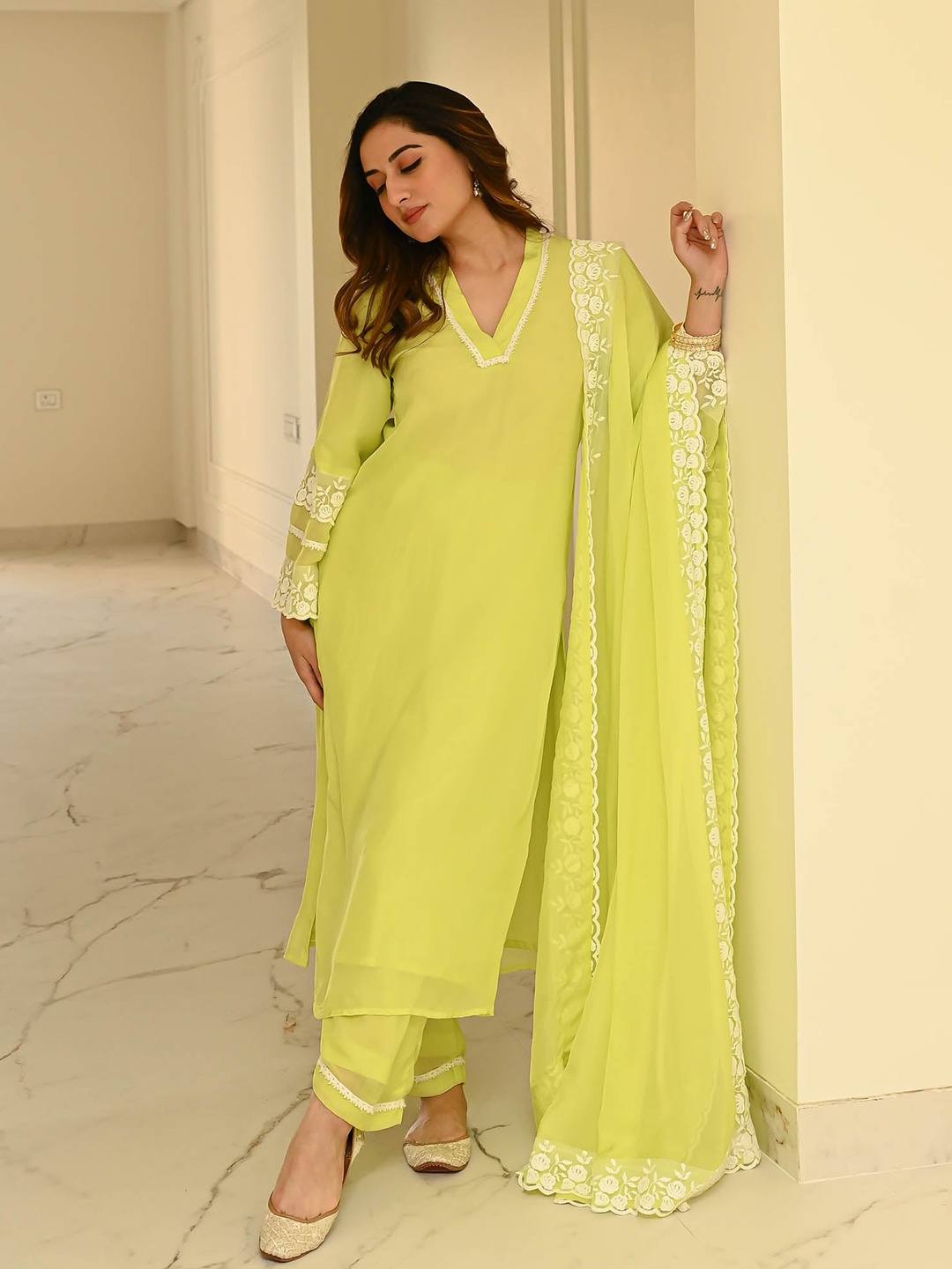 

CaniBani Floral Embroidered Thread Work V-Neck Straight Kurta with Trouser & Dupatta, Lime green
