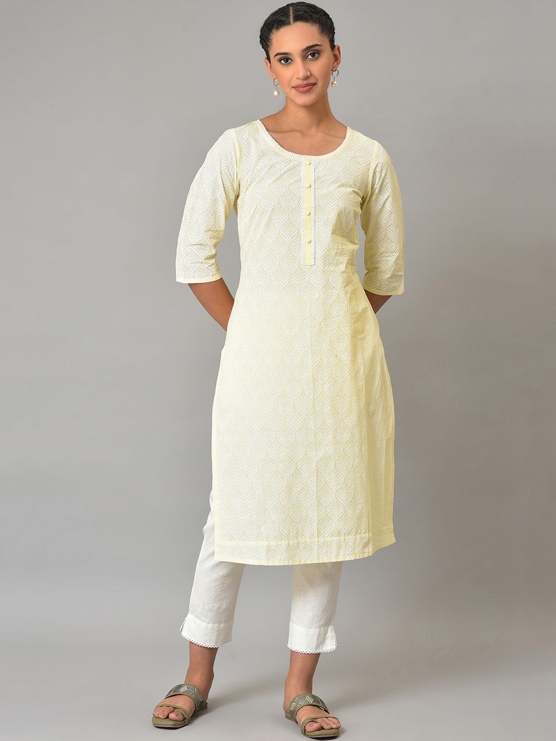 

AURELIA Women Cotton Floral Printed Kurta, Yellow