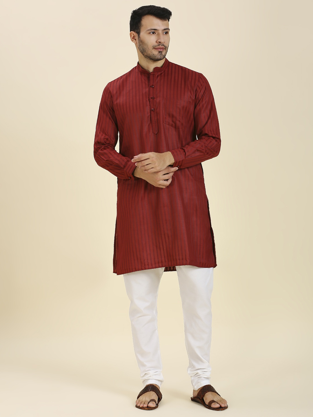 

RAJUBHAI HARGOVINDAS Men Striped Quirky Handloom Kurta, Maroon