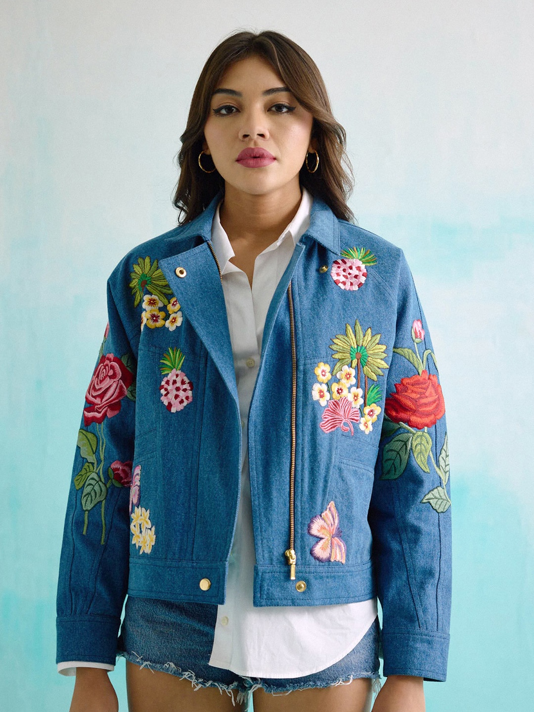 

BETRUE Women Floral Cotton Denim Jacket with Embroidered, Blue