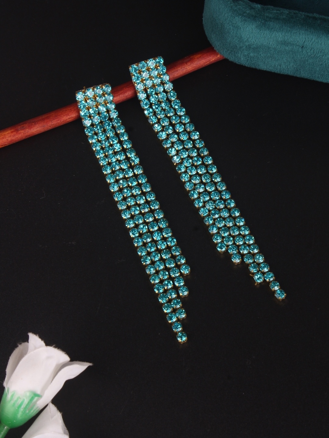 

KPOP Contemporary Drop Earrings, Gold