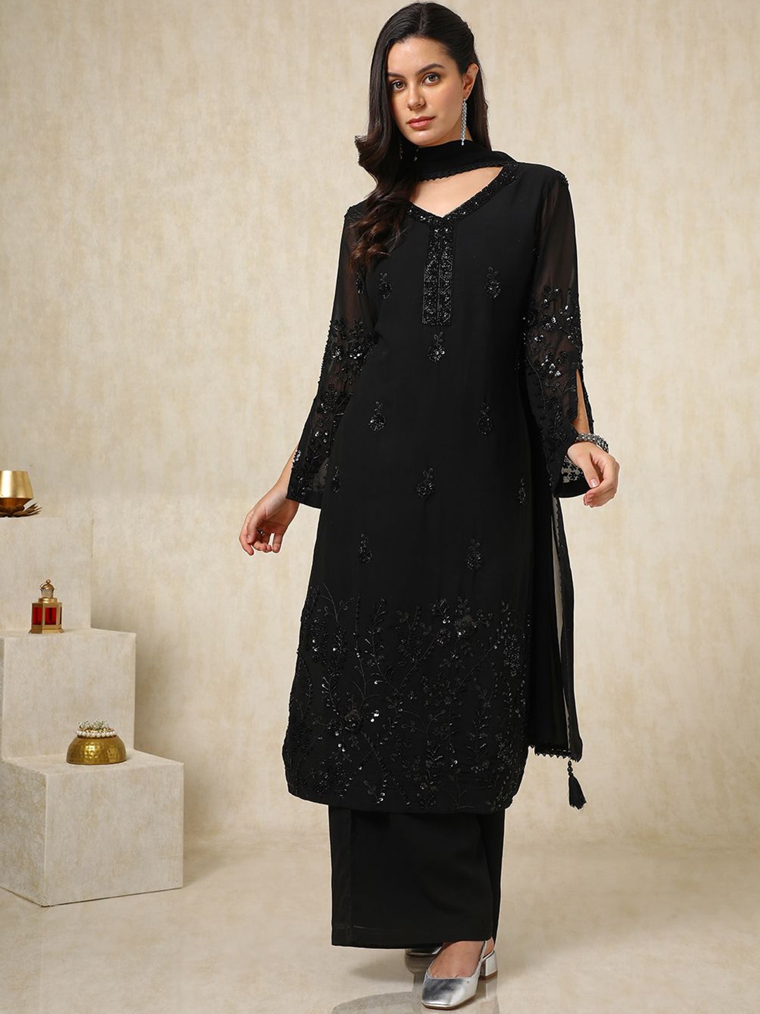 

Soch Women Ethnic Motifs Embroidered Regular Sequinned Kurta with Palazzos & With Dupatta, Black