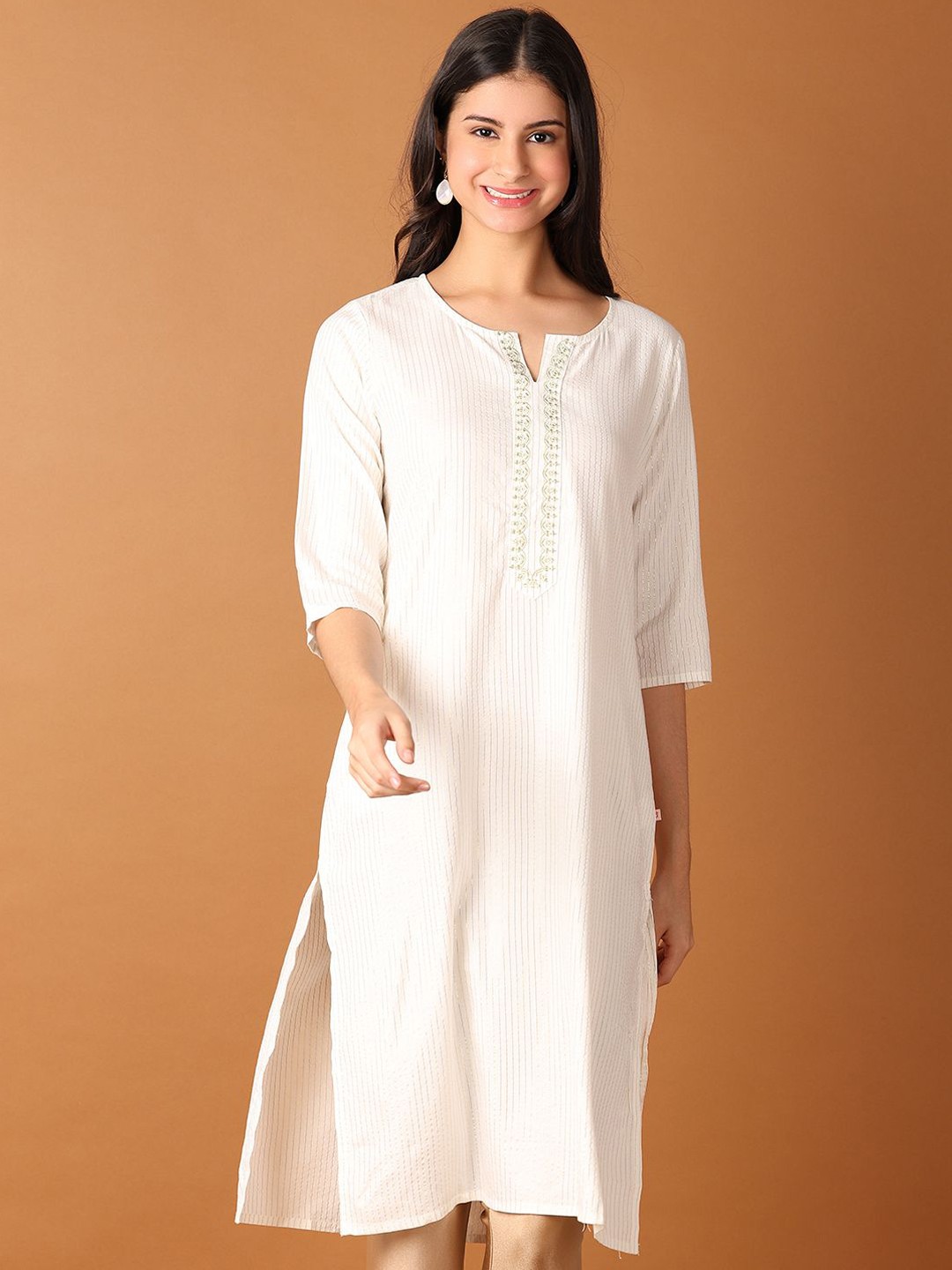 

V-Mart Women Printed Round Neck Kurta, Off white