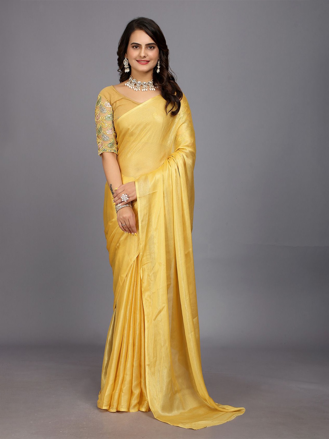 

Aardiva Women Solid Celebrity Saree With Blouse Piece, Yellow