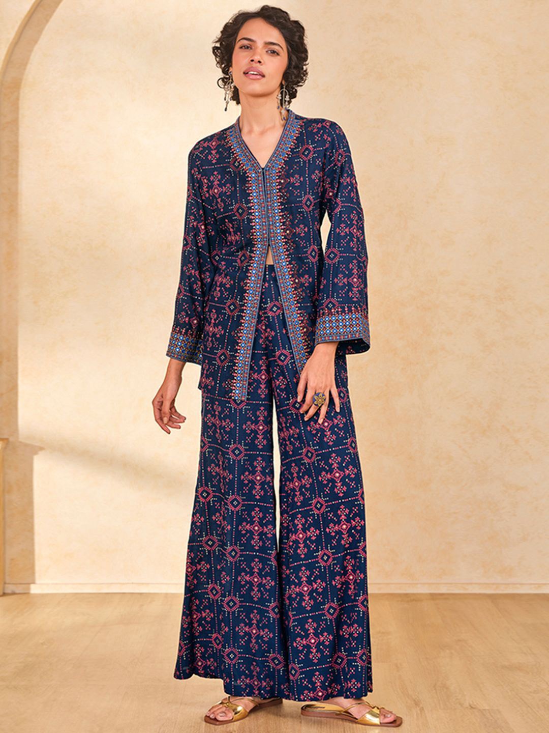 

Global Desi Ethnic Motifs Printed Tunic With Palazzos, Blue