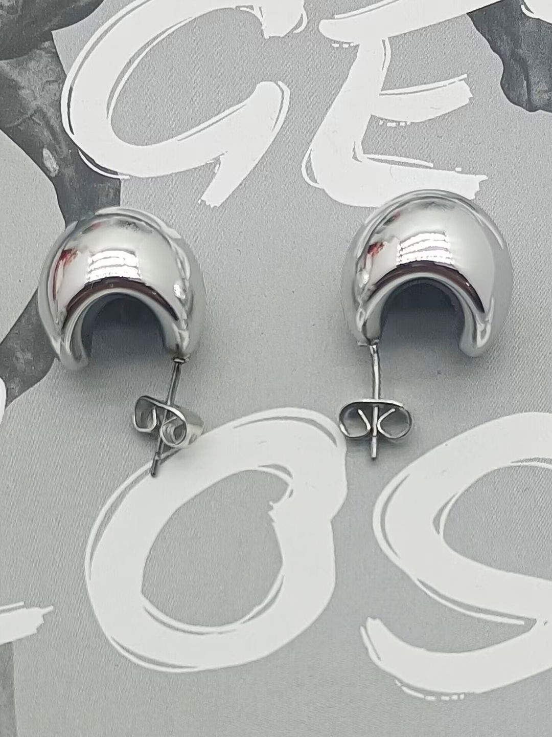 

KRENOZ Silver Plated Classic Studs Earrings