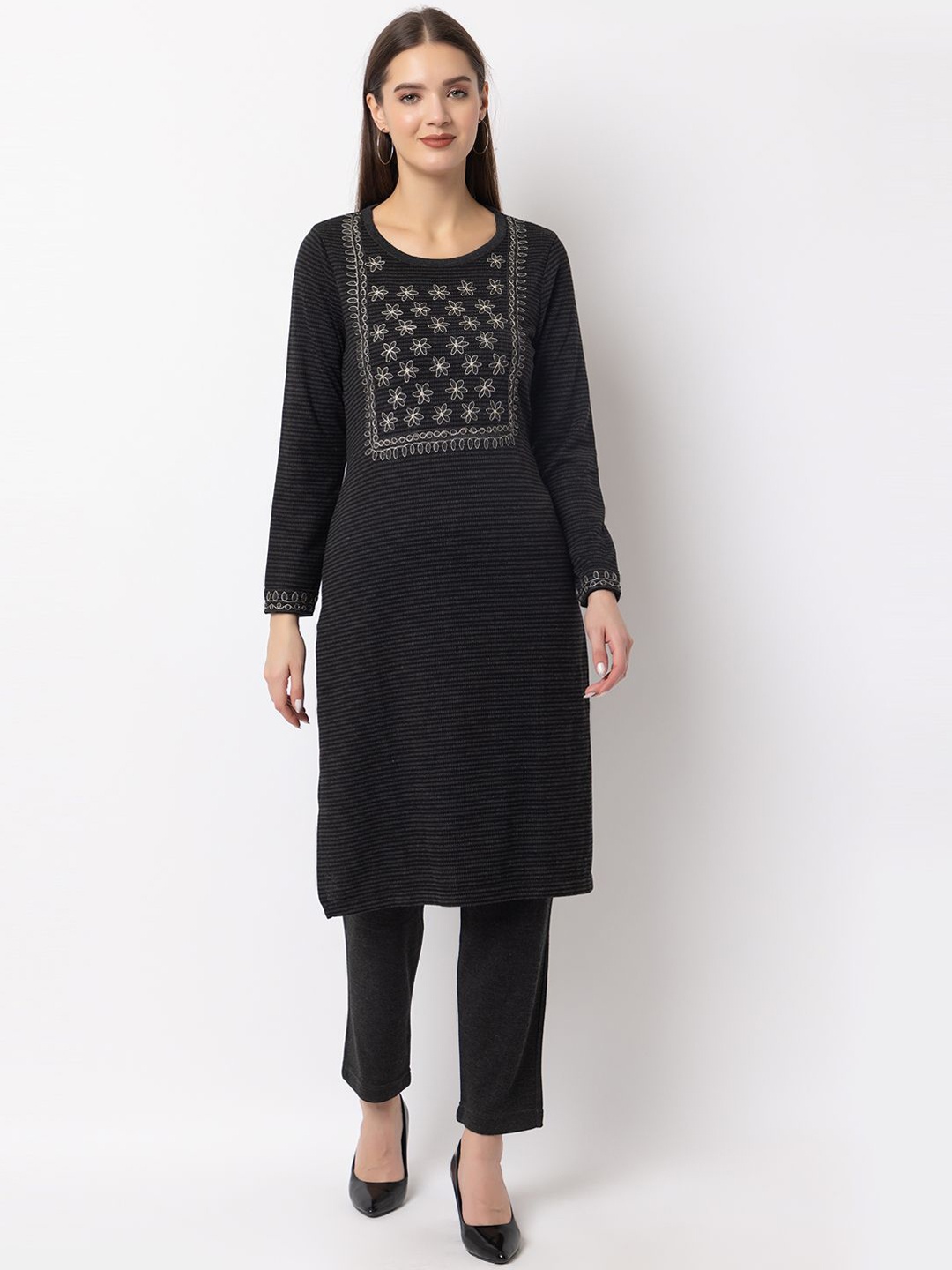 

KEIKO Women Thread Work Ethnic Motifs Jacquard Kurta, Black