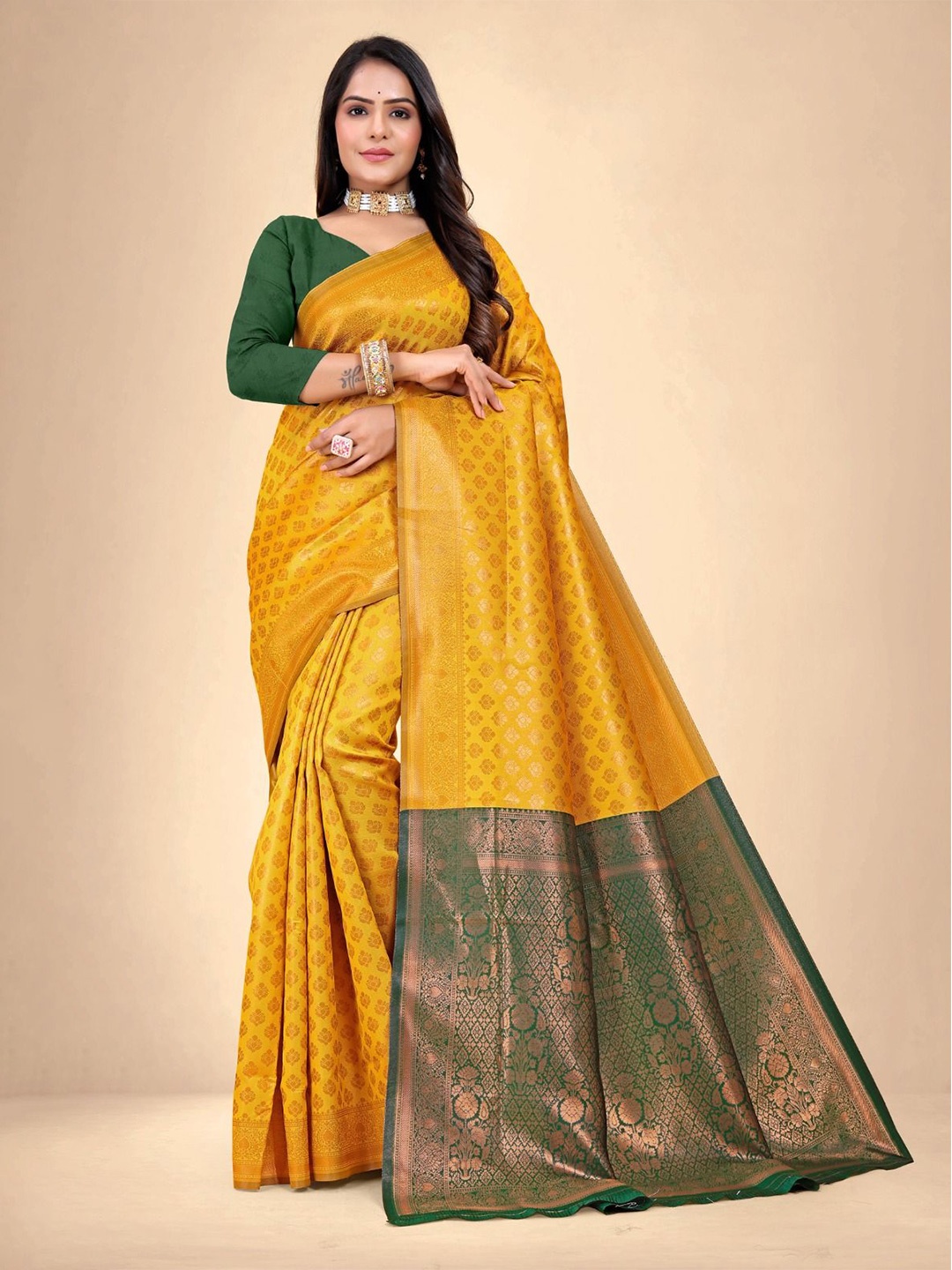 

Abhilasha Woven Design Zari Pure Silk Kanjeevaram Saree, Yellow