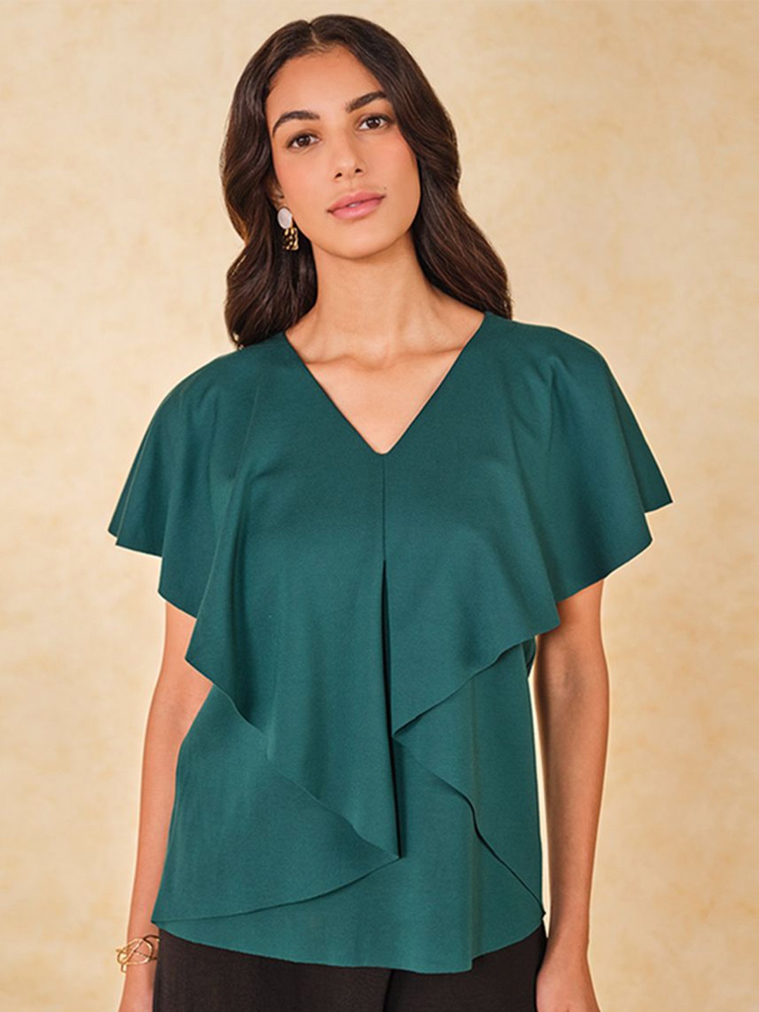 

AND Women Solid V-Neck Top, Green