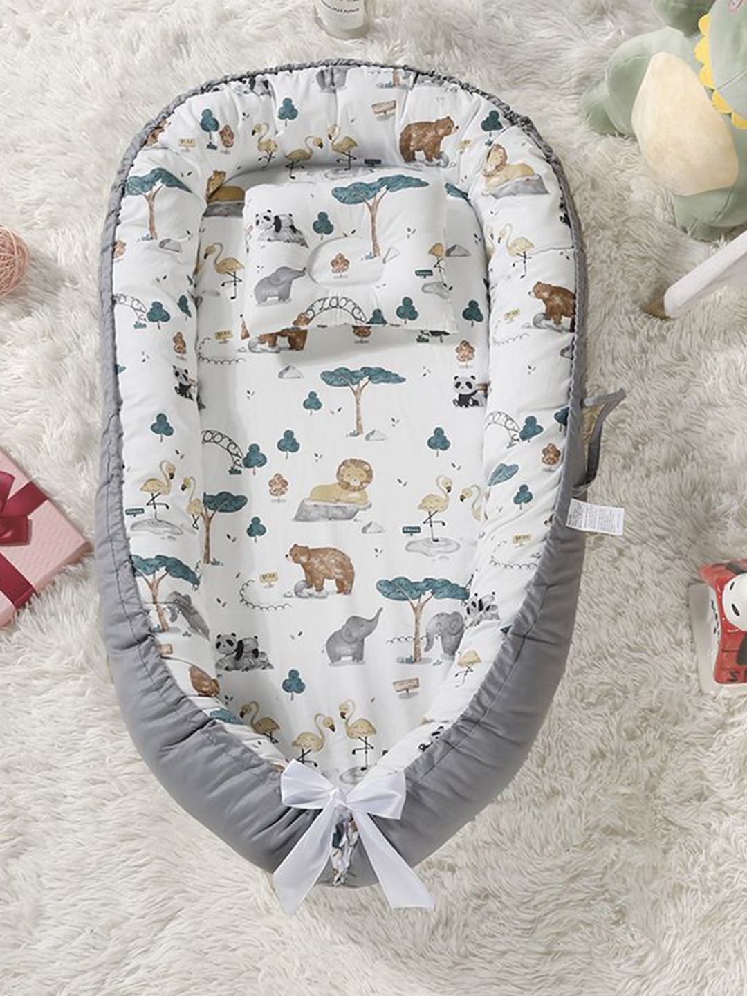 

Babymoon Kids Abstract Printed Baby Sleeping Bag, White